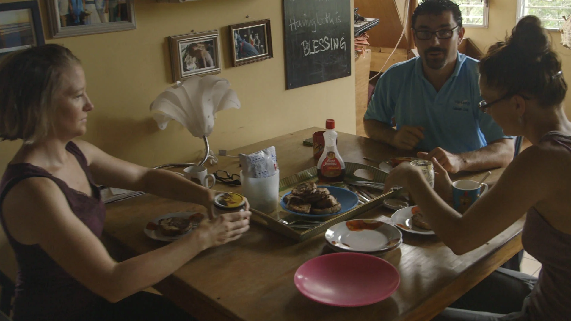 Martina made French Toast, blueEnergy - still Tom 