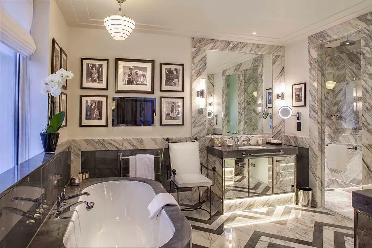 High glamour interior design in the bathrooms with an abundance of marble finishes