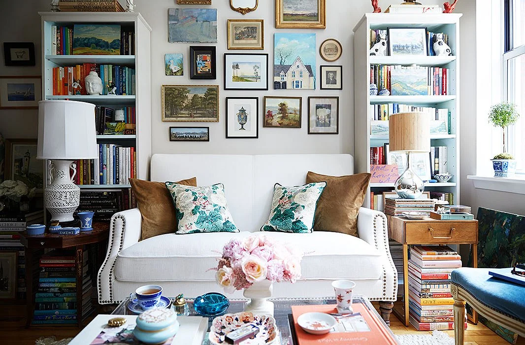 Photo by Manuel Rodriguez; interior by Heather Clawson