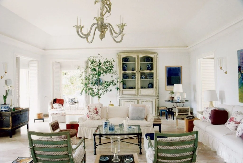 Elegant Dressing, Stylish Dining, Living with Art, Interior Design ...