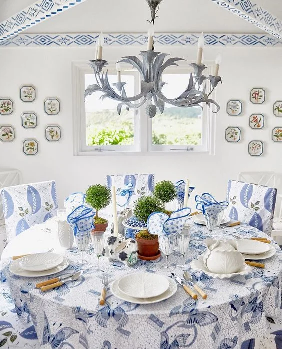 Lettuce ceramics from the Tory Burch home collection displayed in the poolhouse...Dodi Thayer originally created this signature-style in the 1960's which Tory collected, expanded on and incorporated into her own line,..read the details from one of my earlier posts here