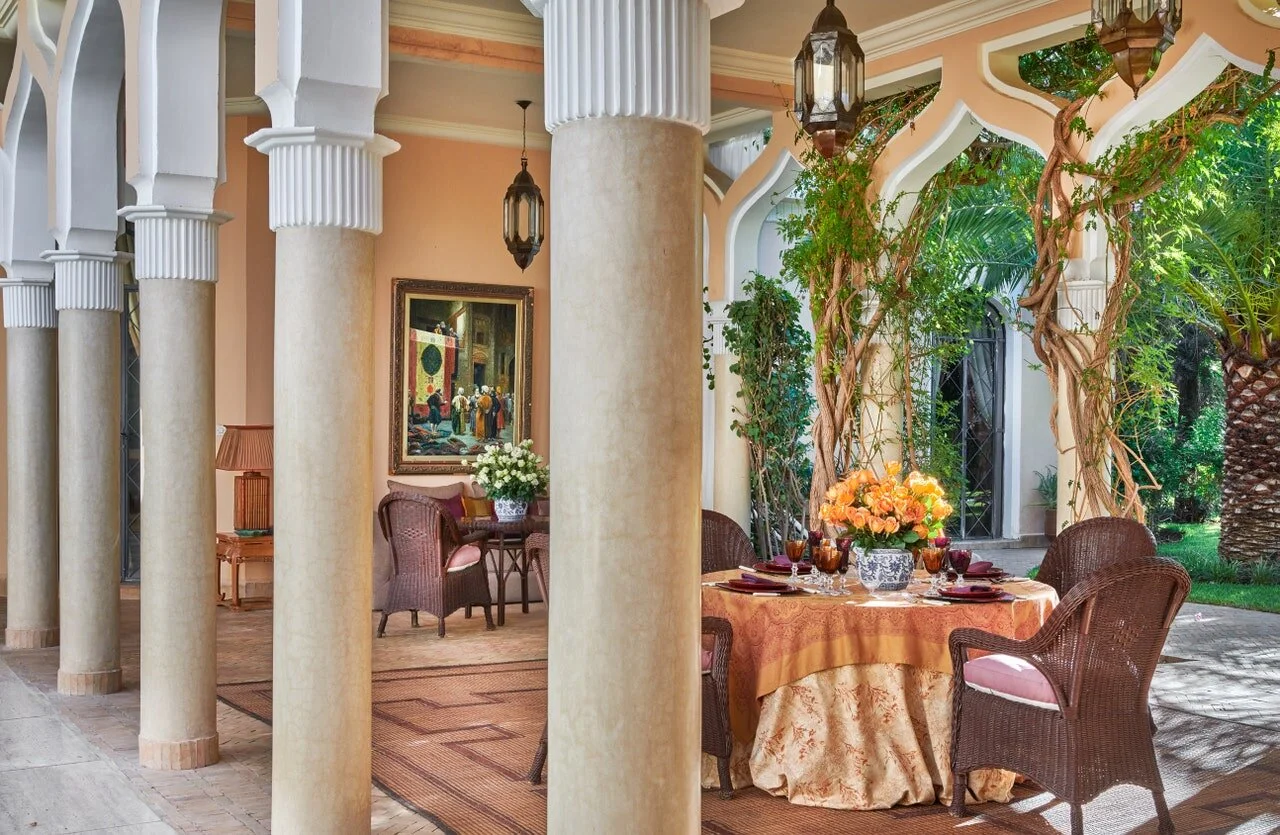 Elegant Dressing, Stylish Dining, Living with Art, Interior Design ...