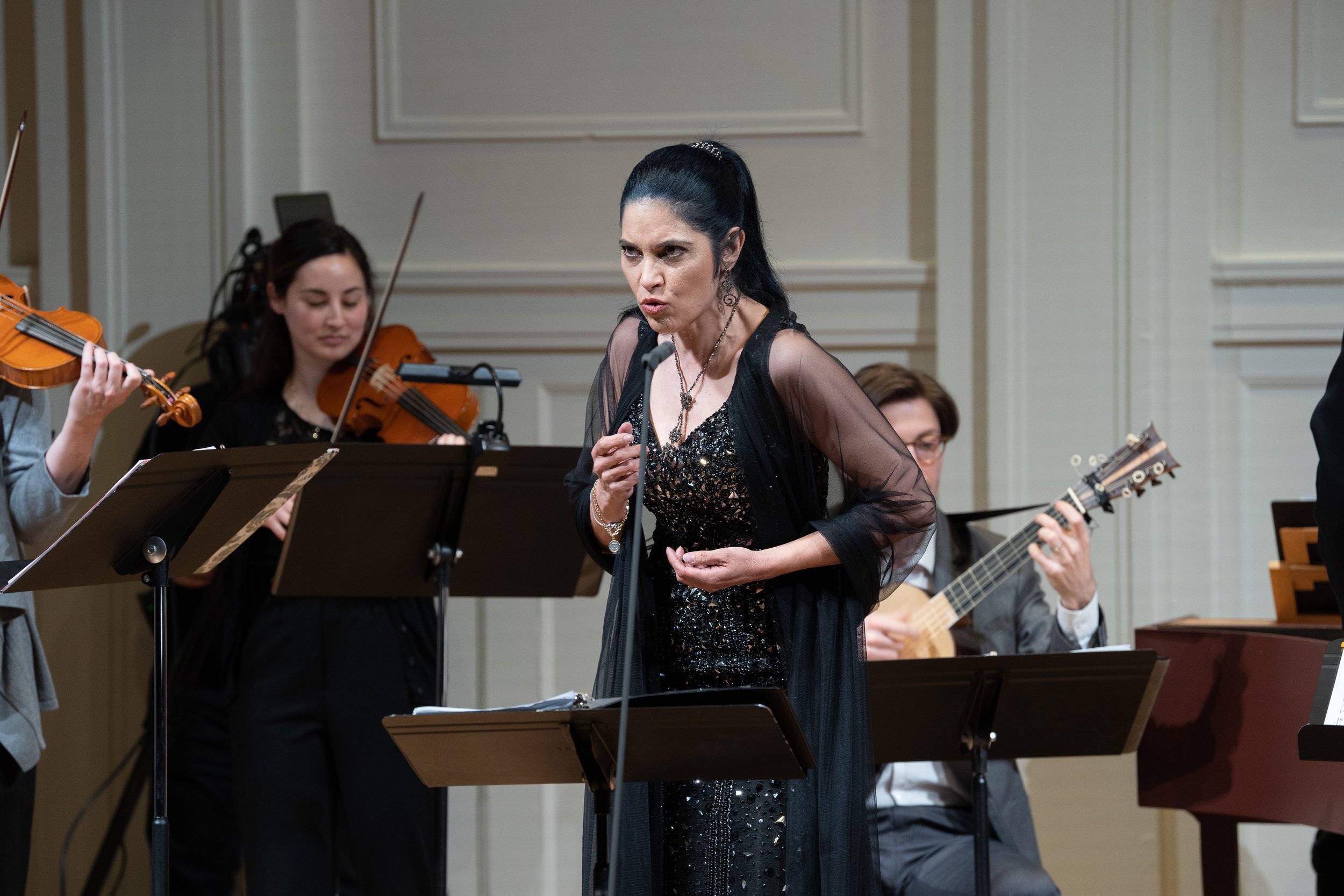  Mezzo-soprano Vivica Genaux performs with Third Coast Baroque.  