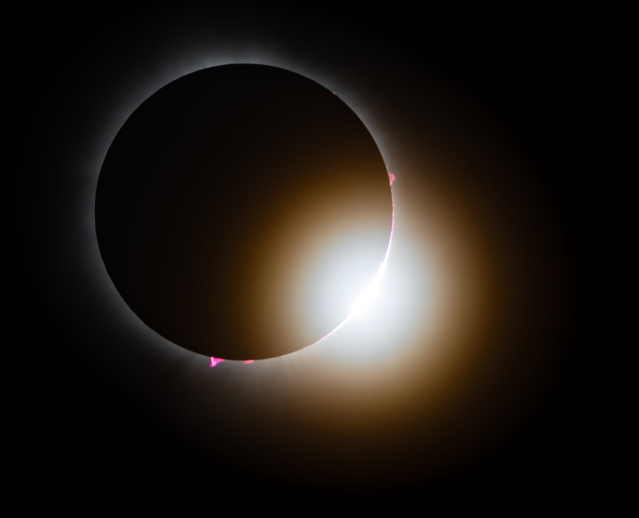 Eclipse_4.8.24_by_ElliotMandel-4.jpg