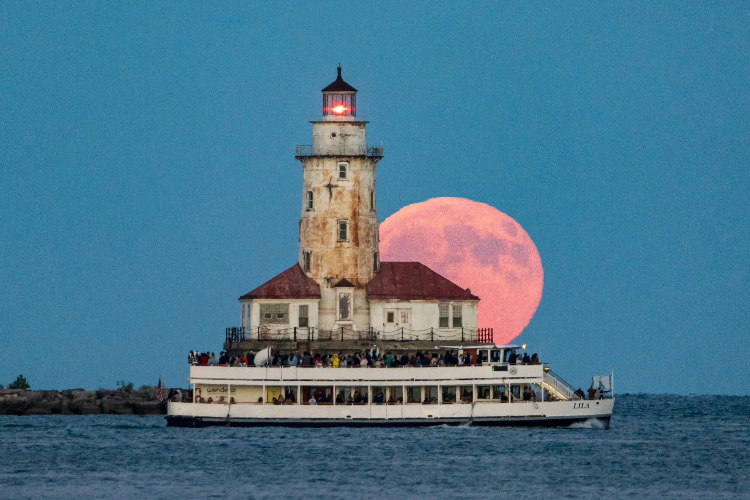 FullmoonLighthouse_9.7.25_by_ElliotMandel-1-3.jpg
