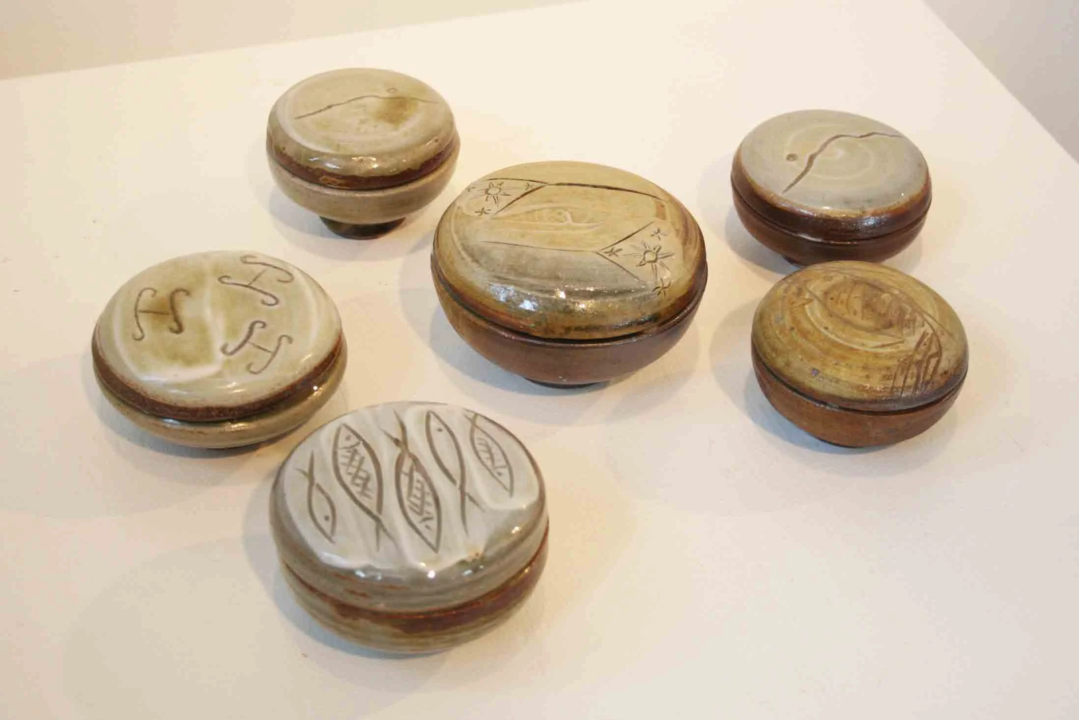lidded jars3034.jpg