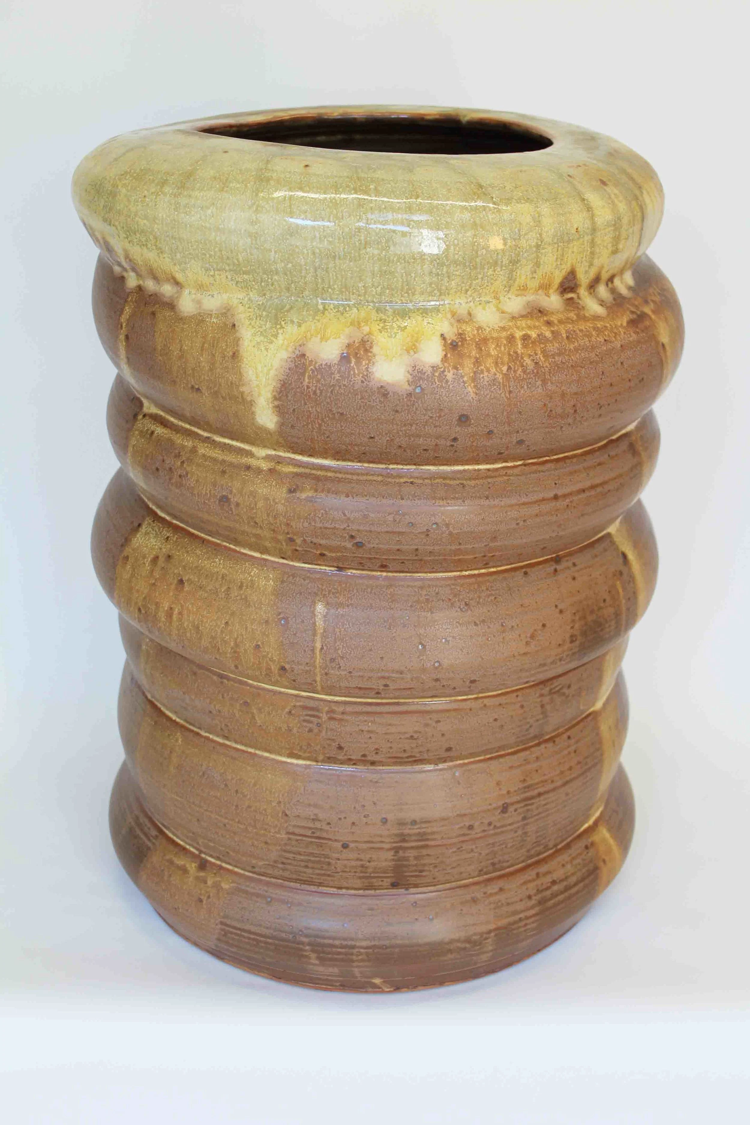 curved vase h-18in l-12in..JPG