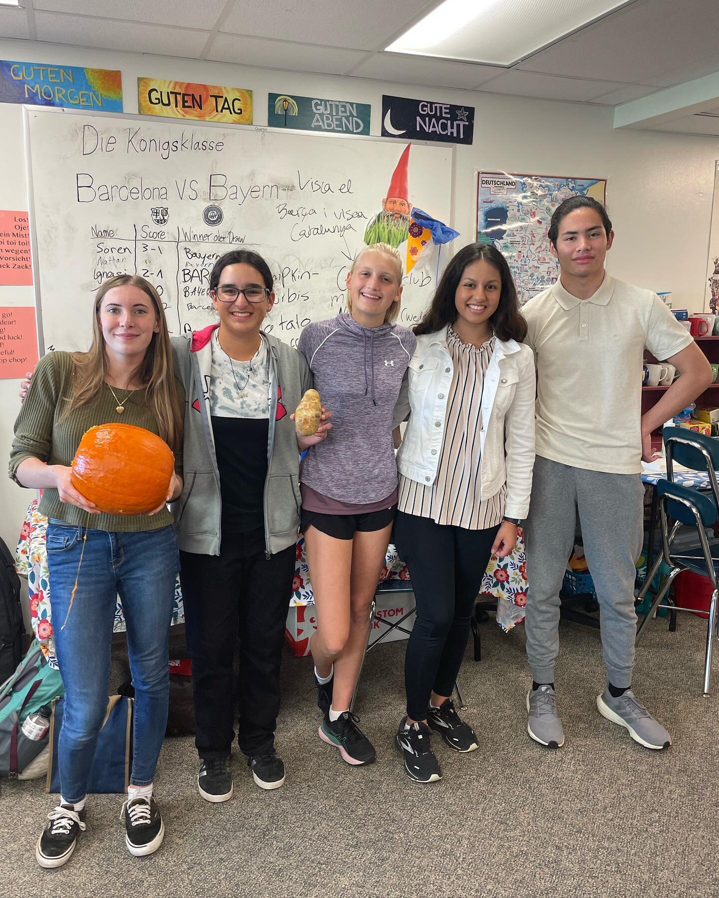 🧡🎃‼️Wow the stakes were really raised in Deutsch Klub&rsquo;s annual pumpkin &amp; more carving event! Pumpkins, potatoes, a turnip, and even a clementine (!) were carved yesterday &amp; German students will vote on their favorite creation during c