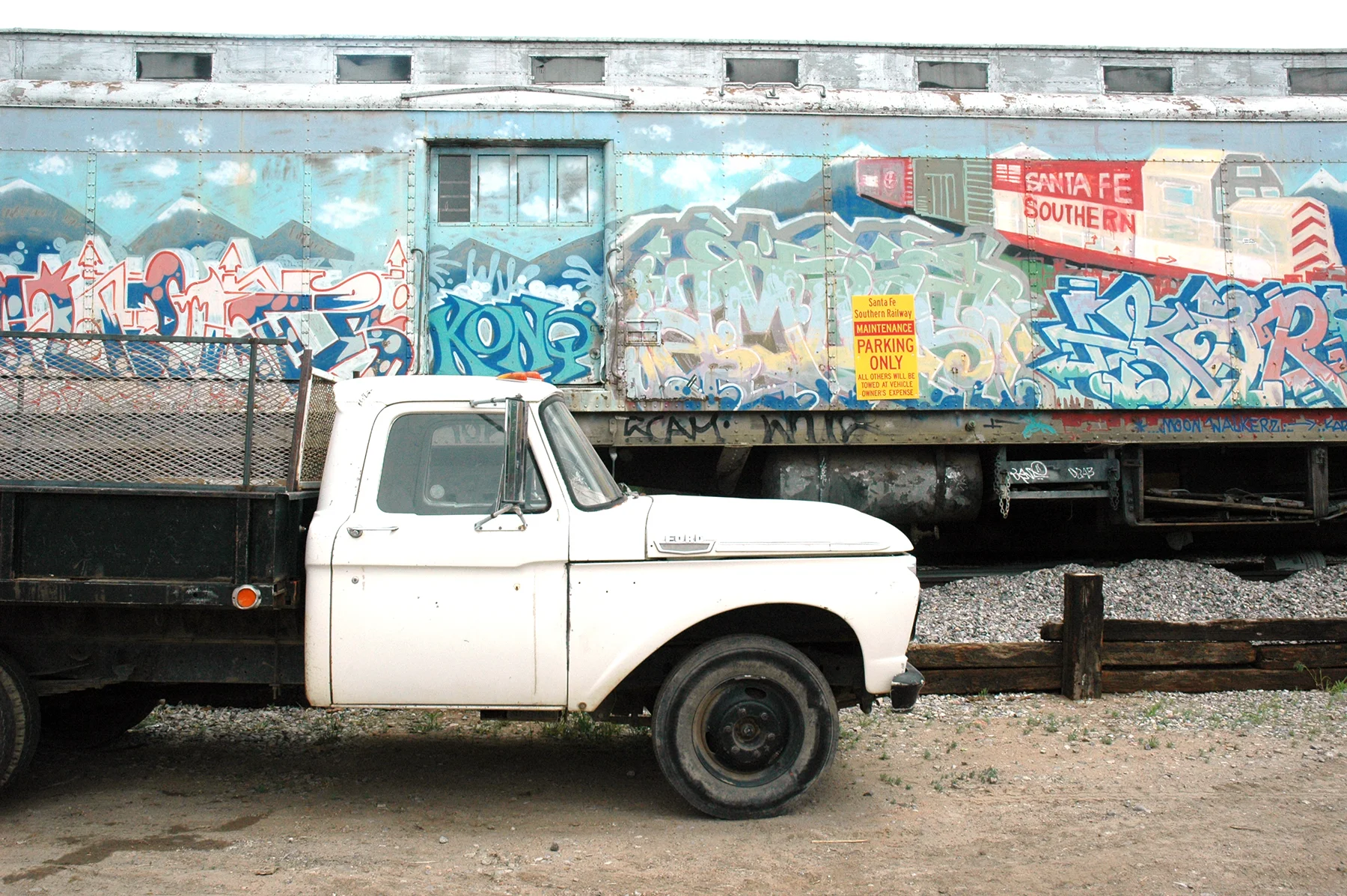 Santa-Fe-Truck.jpg