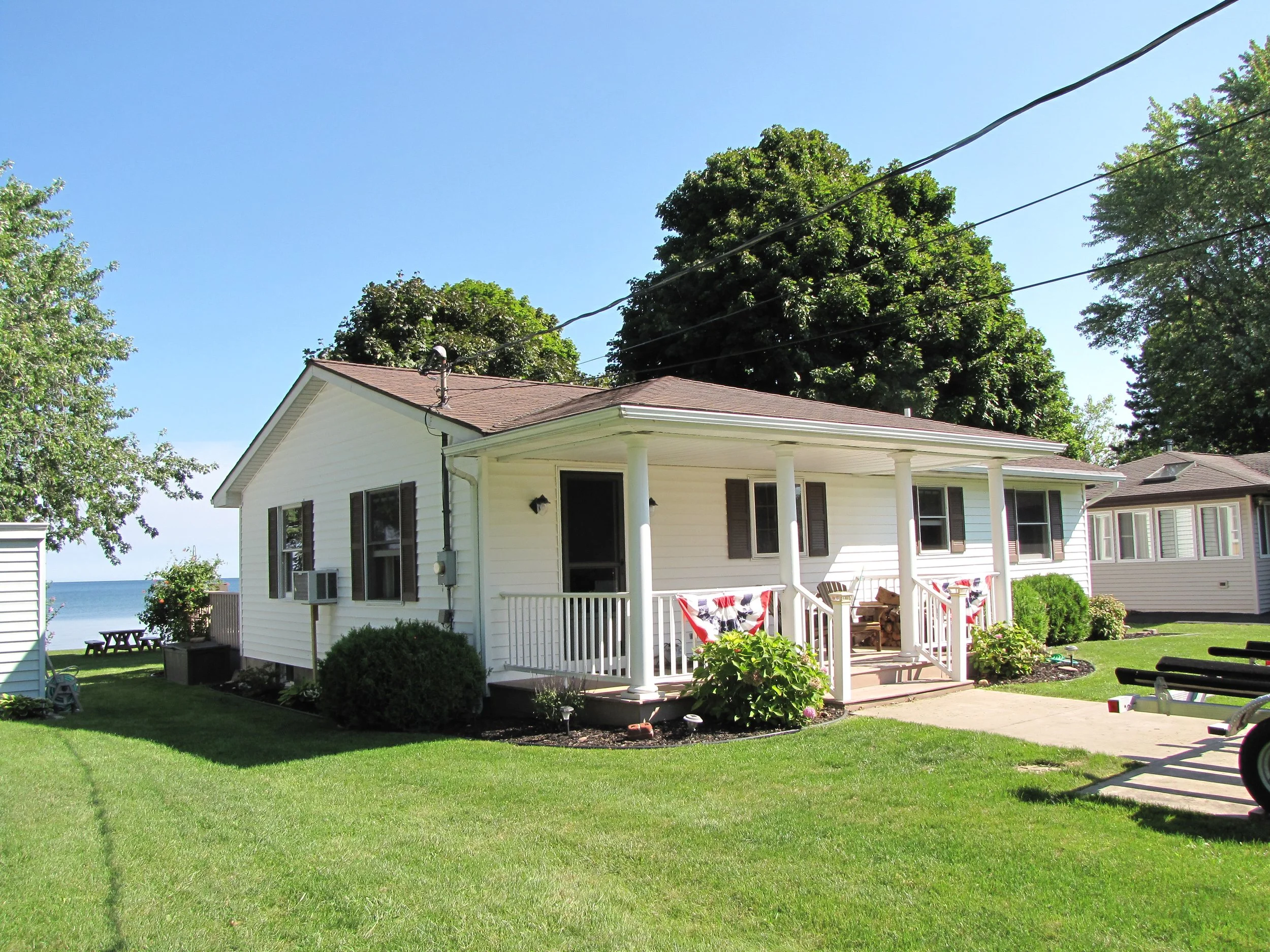 Lakeside Cottage on Lake Ontario -  Kendall, NY
