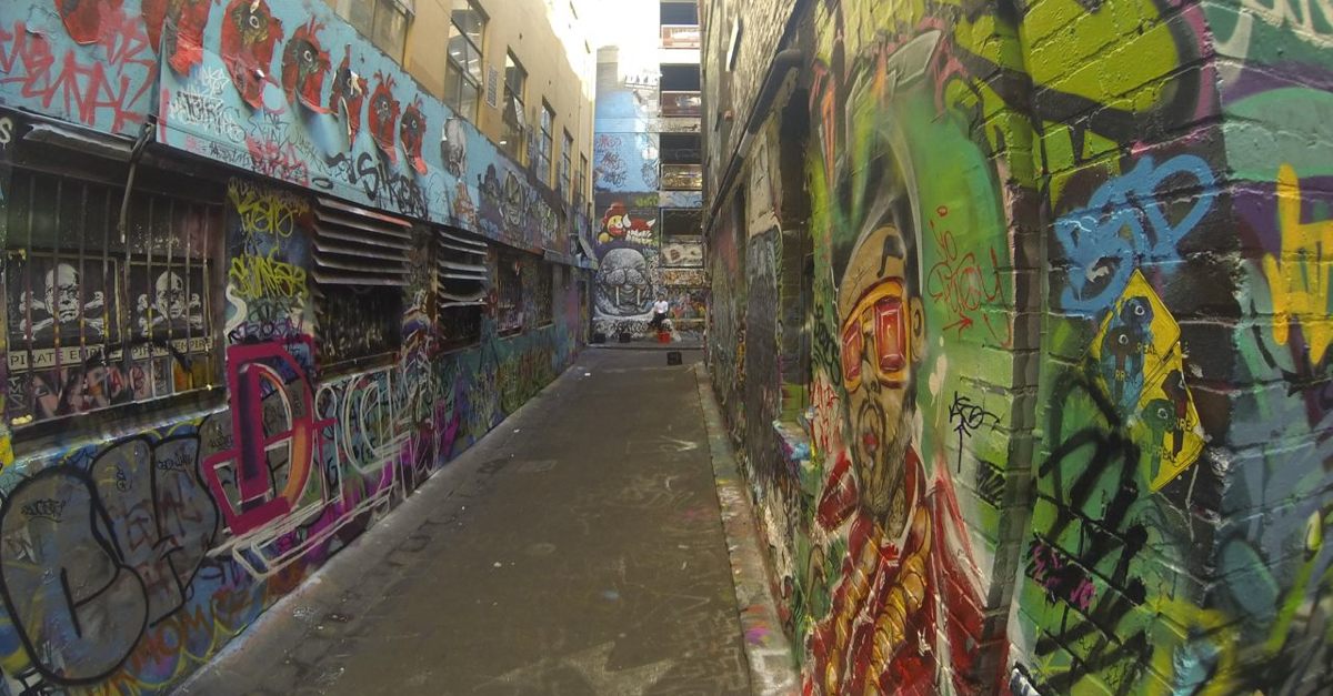 Side alley off Hosier Lane