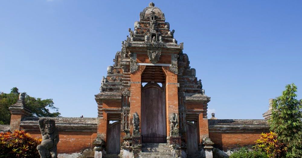 Door closed to foreigners.