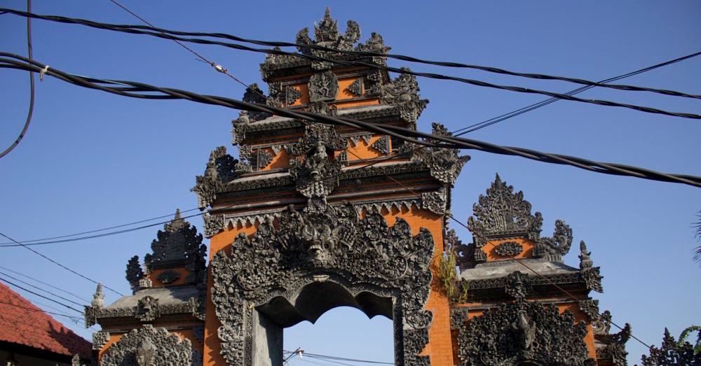 Entrance to Tanah Lot