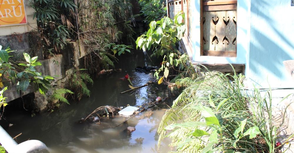 A river runs through town.