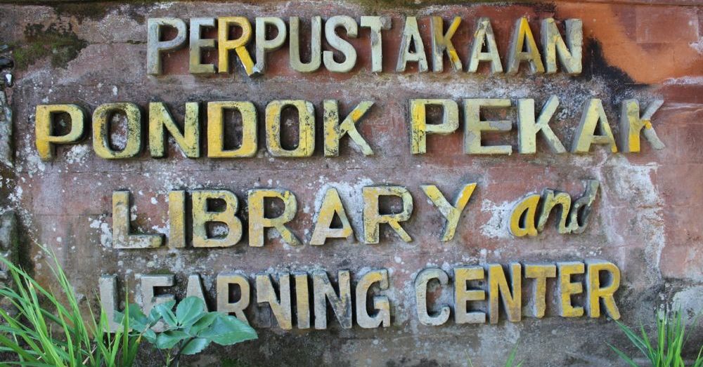 Pondok Pekak Library