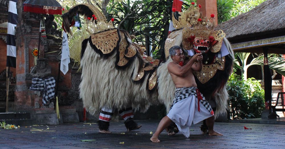 Barong and warrior.