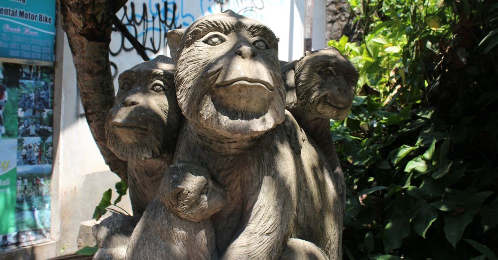 Monkey family statue