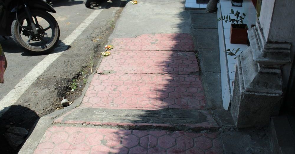 Dangerous Bali Sidewalk