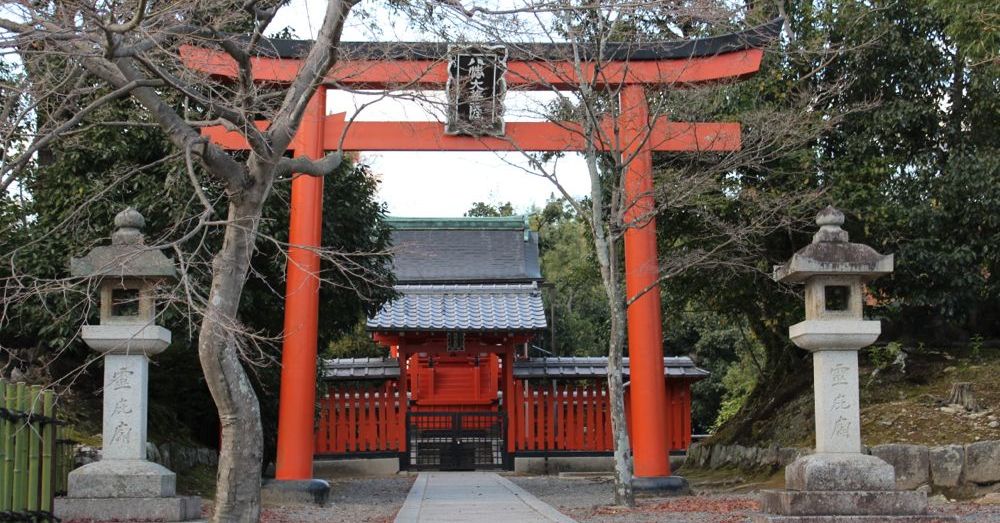 Torii at Tenryū-ji