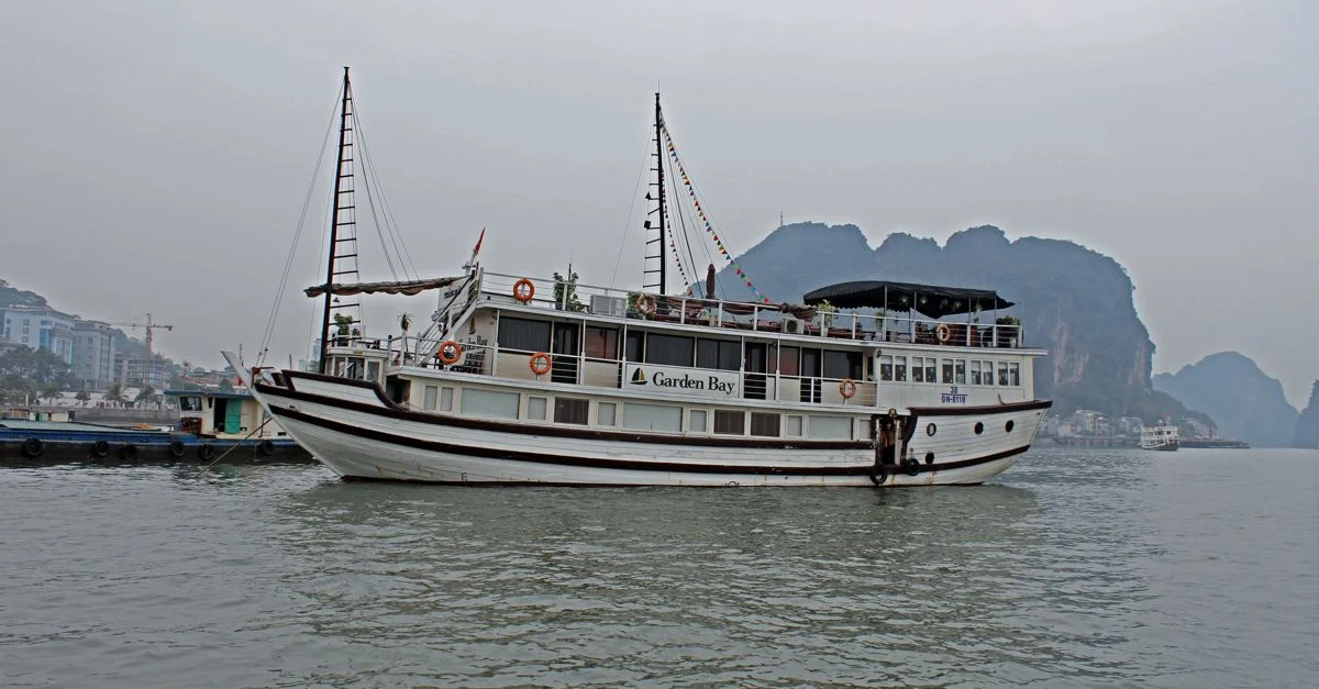 A Bus Ride to Ha Long Bay