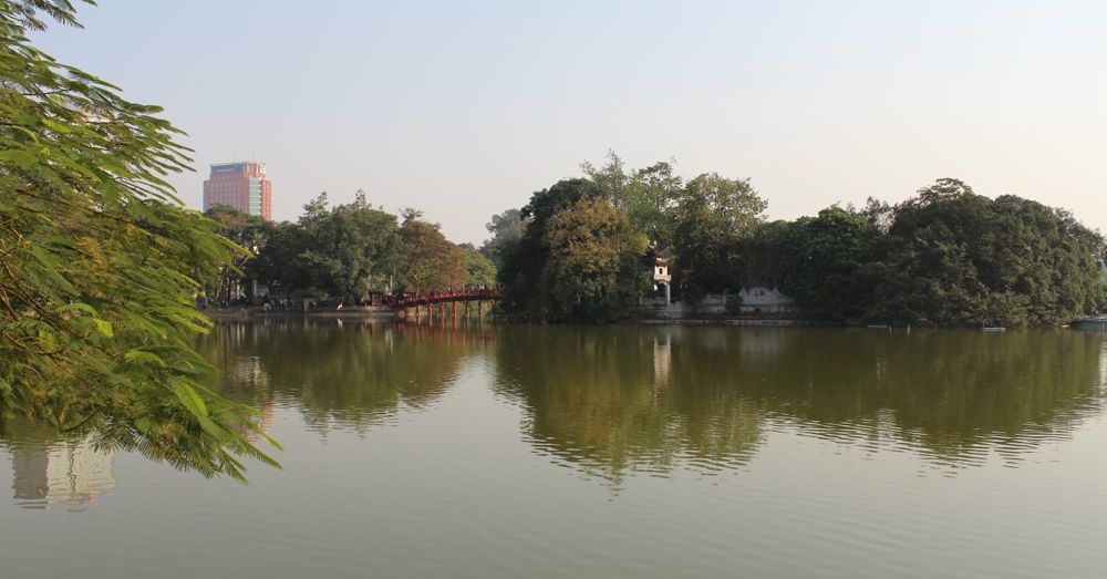 Hoàn Kiếm Lake