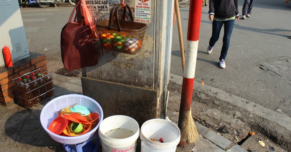Street Vendor, Dishes