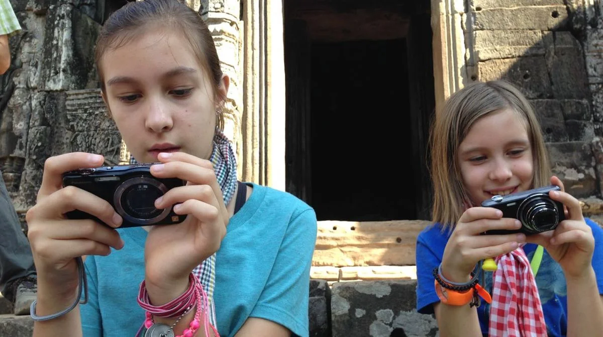 Frankie and Jackie on World Travel