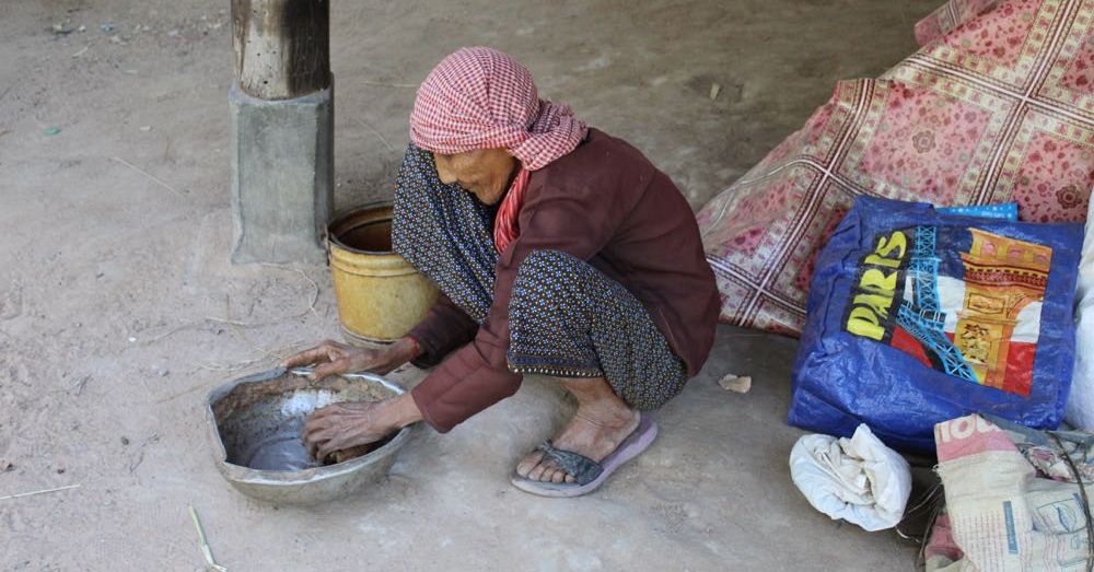 84-Year-Old Incense Maker