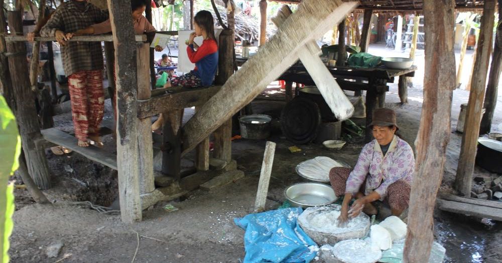 Making Rice Flour