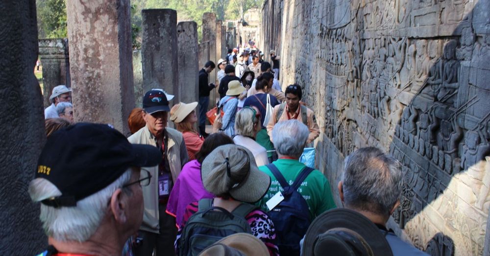 Bayon is crowded.