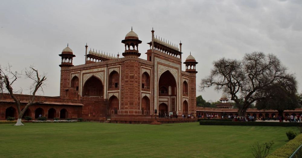 Great Gate to the Taj Mahal (Darawza)