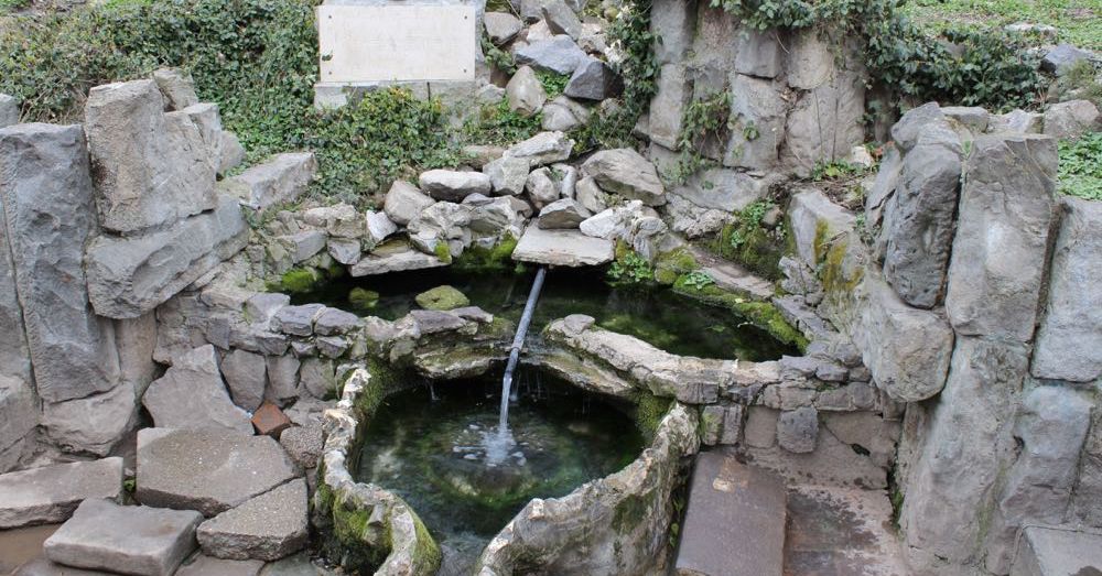 Fountain in Cișmigiu Park