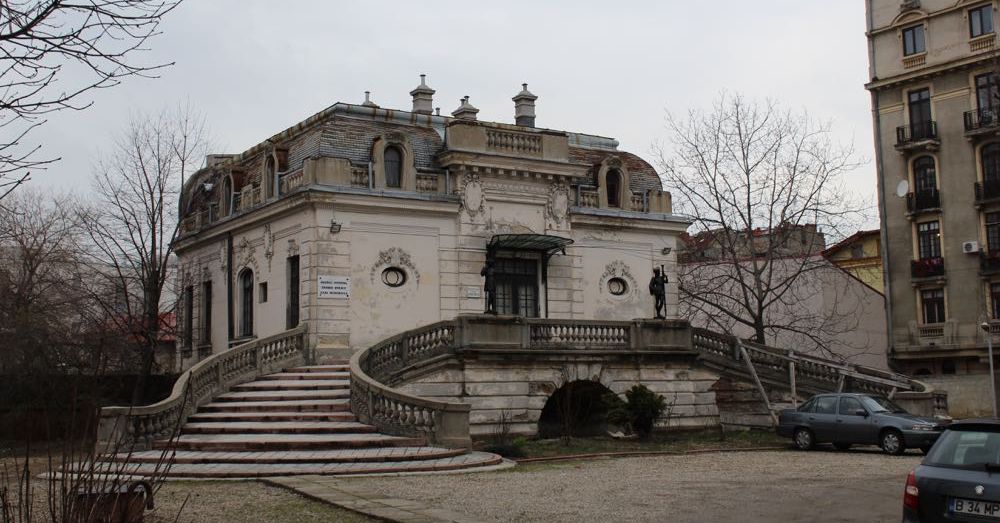 Behind Cantacuzino Palace