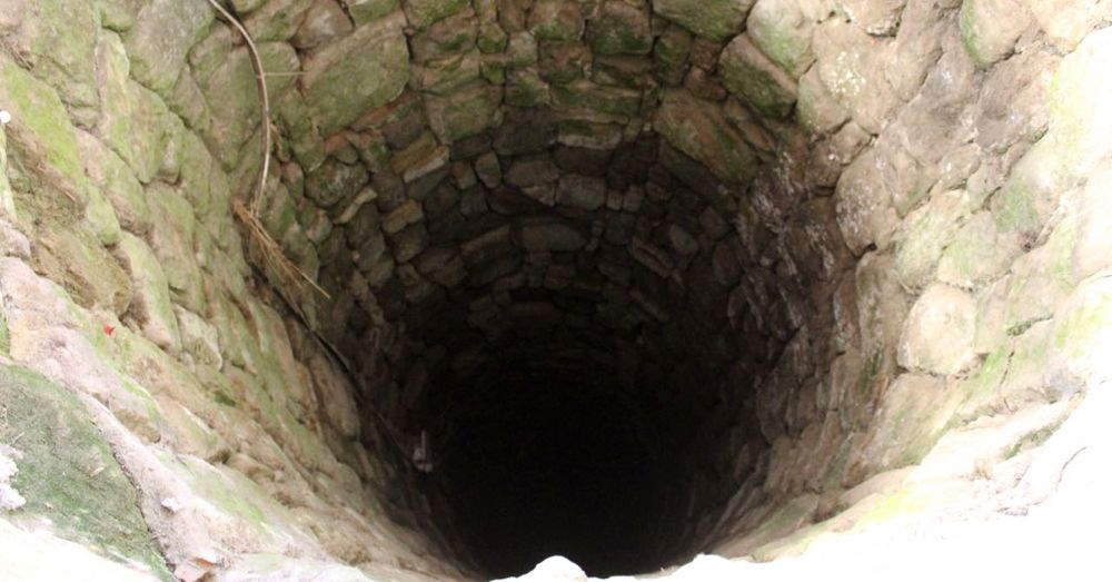 Rasnov Citadel Well is Deep
