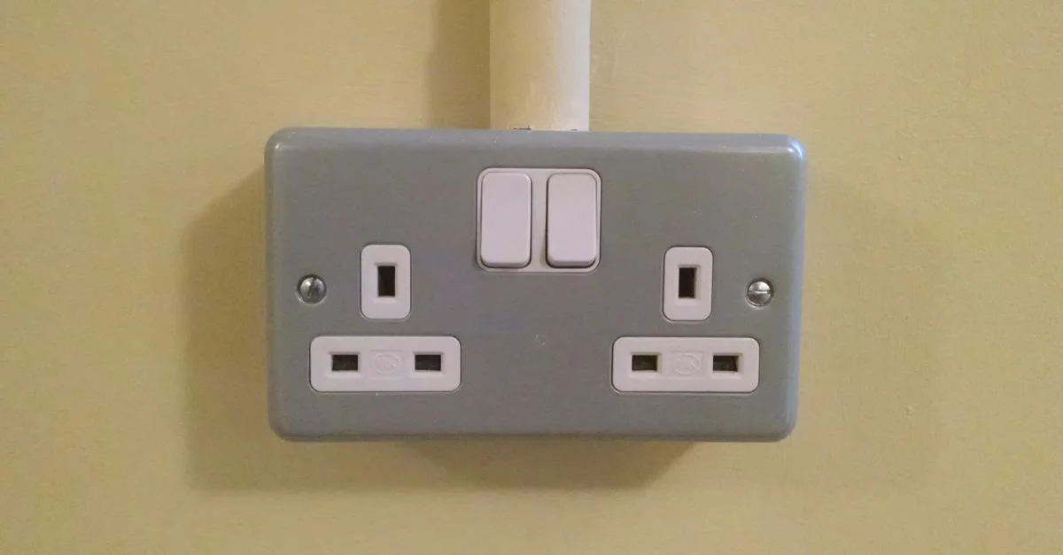 Why British Electrical Plugs are Better Plugs