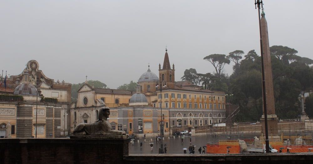 Rain at Piazza del Popolo