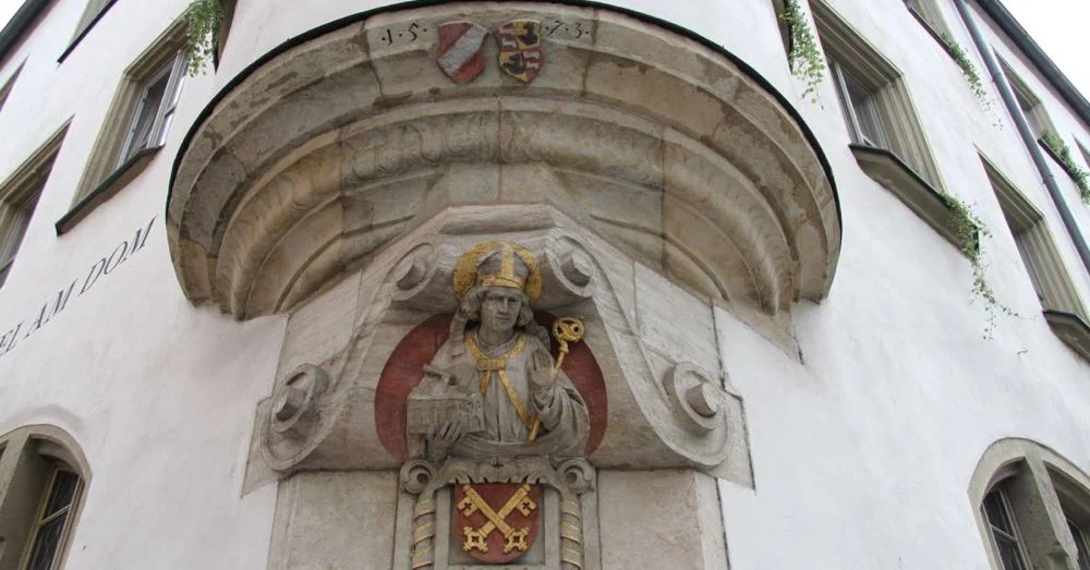 Street Corner Statuary