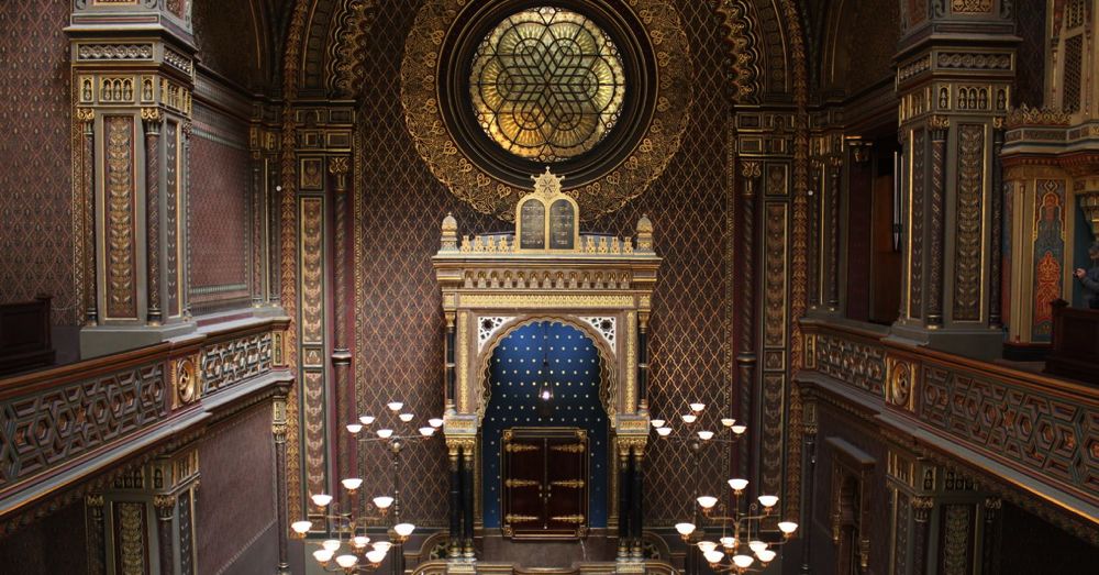 Spanish Synagogue Interior