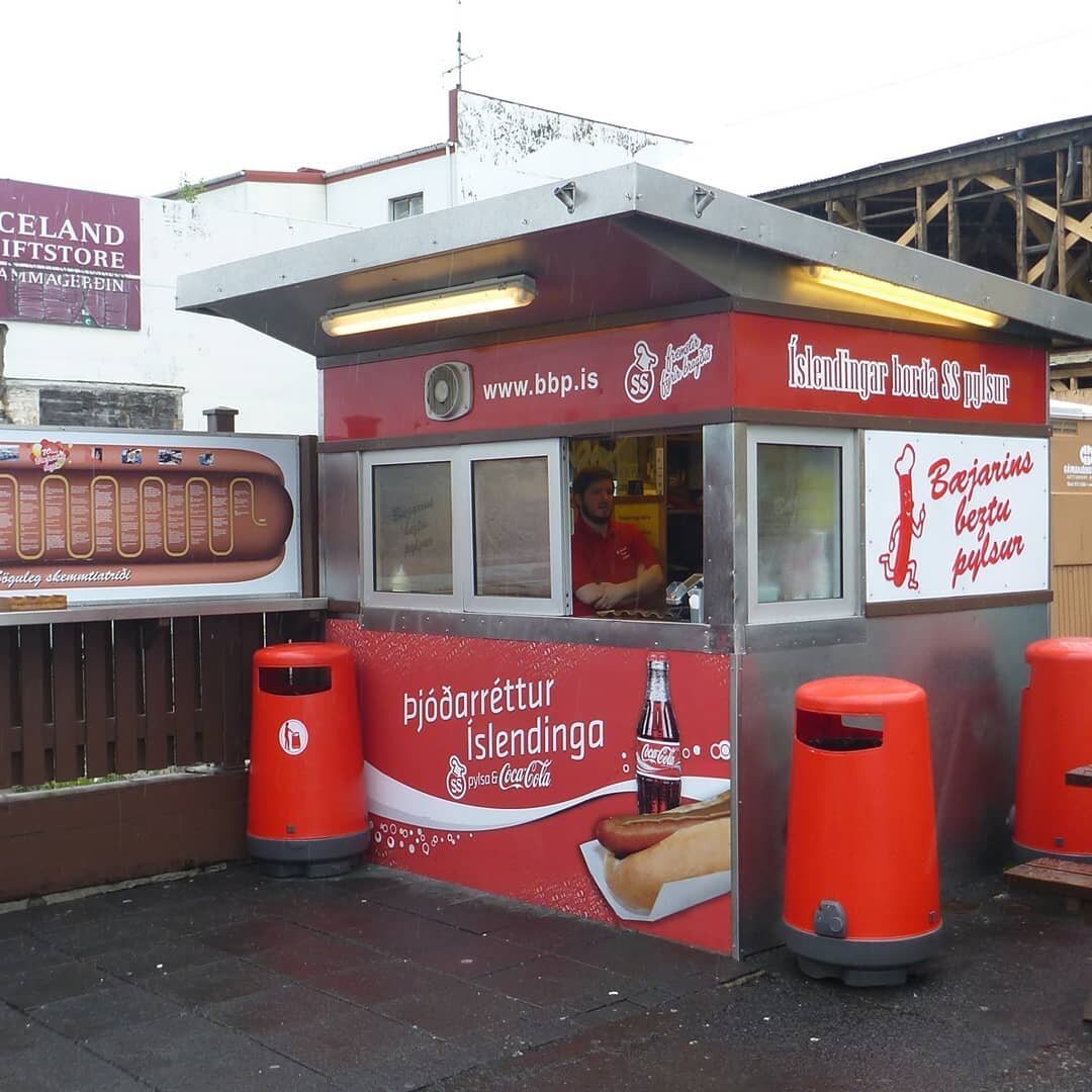 World Trip Revisit. Day 327. One of the first places we visited in #Reykjavik was the legendary @baejarinsbeztupylsur that serves its famous Icelandic #HotDogs served with fried onions and remoulade from a small shack.

http://bit.ly/ttatw327

#Icela