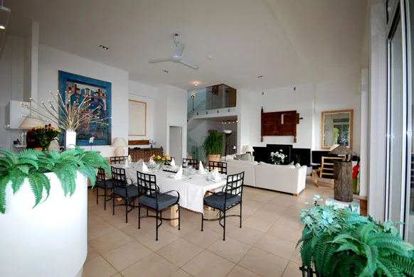 MAS-2-dining-lounge.jpg