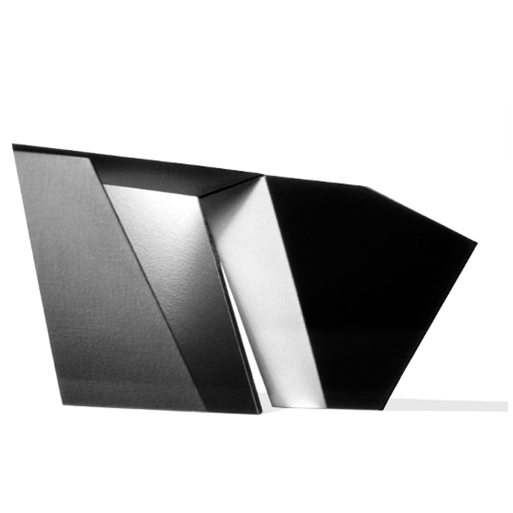 katinka-photoconstruct.4.grayblack.png
