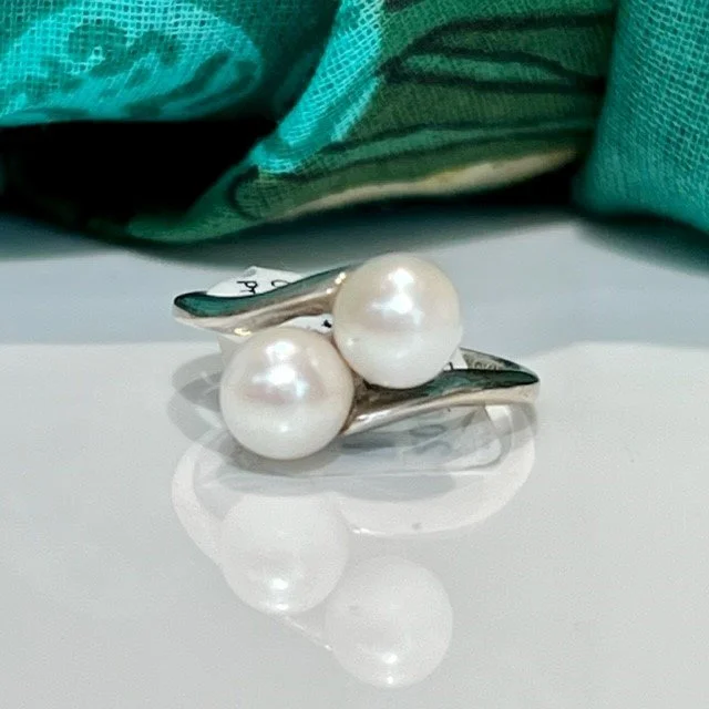 Cultured Pearl ring