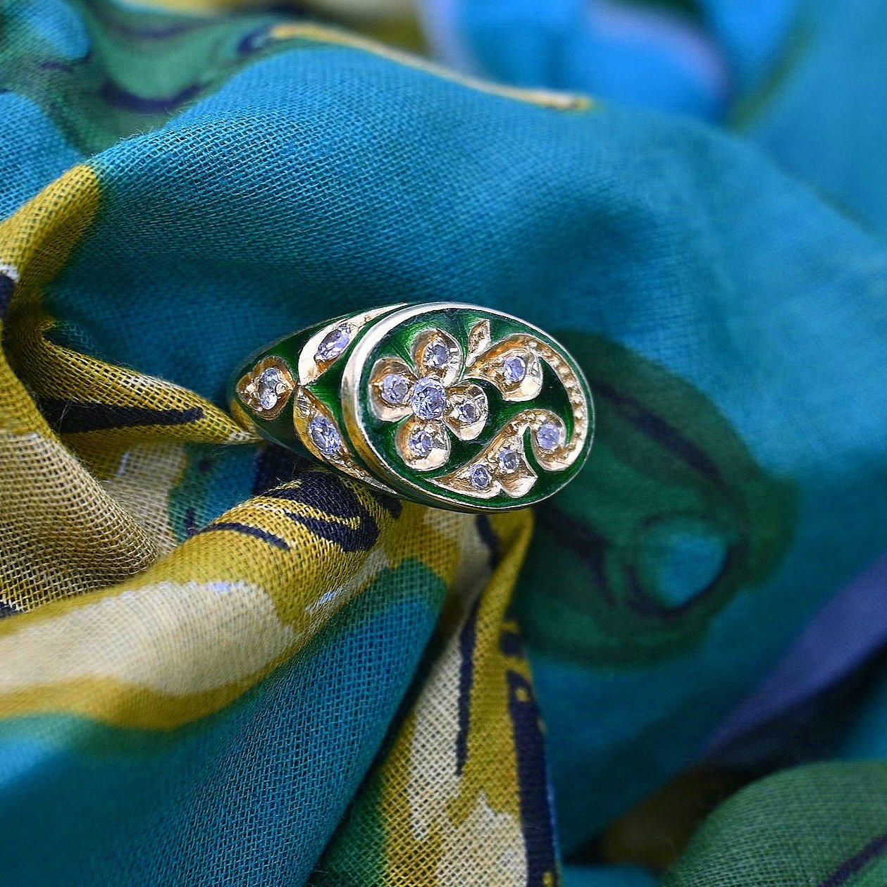 Diamond cocktail ring