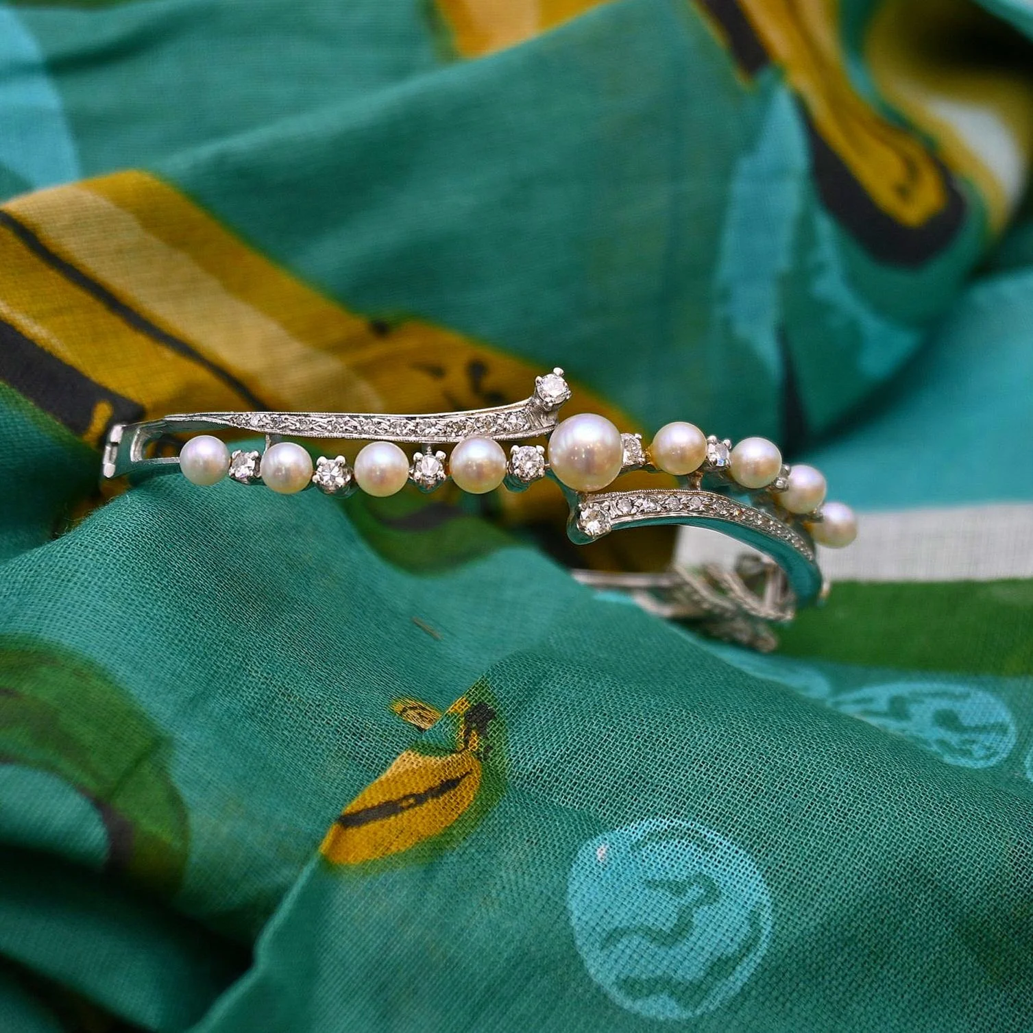 1940s Pearl and Diamond Wedding Bracelet