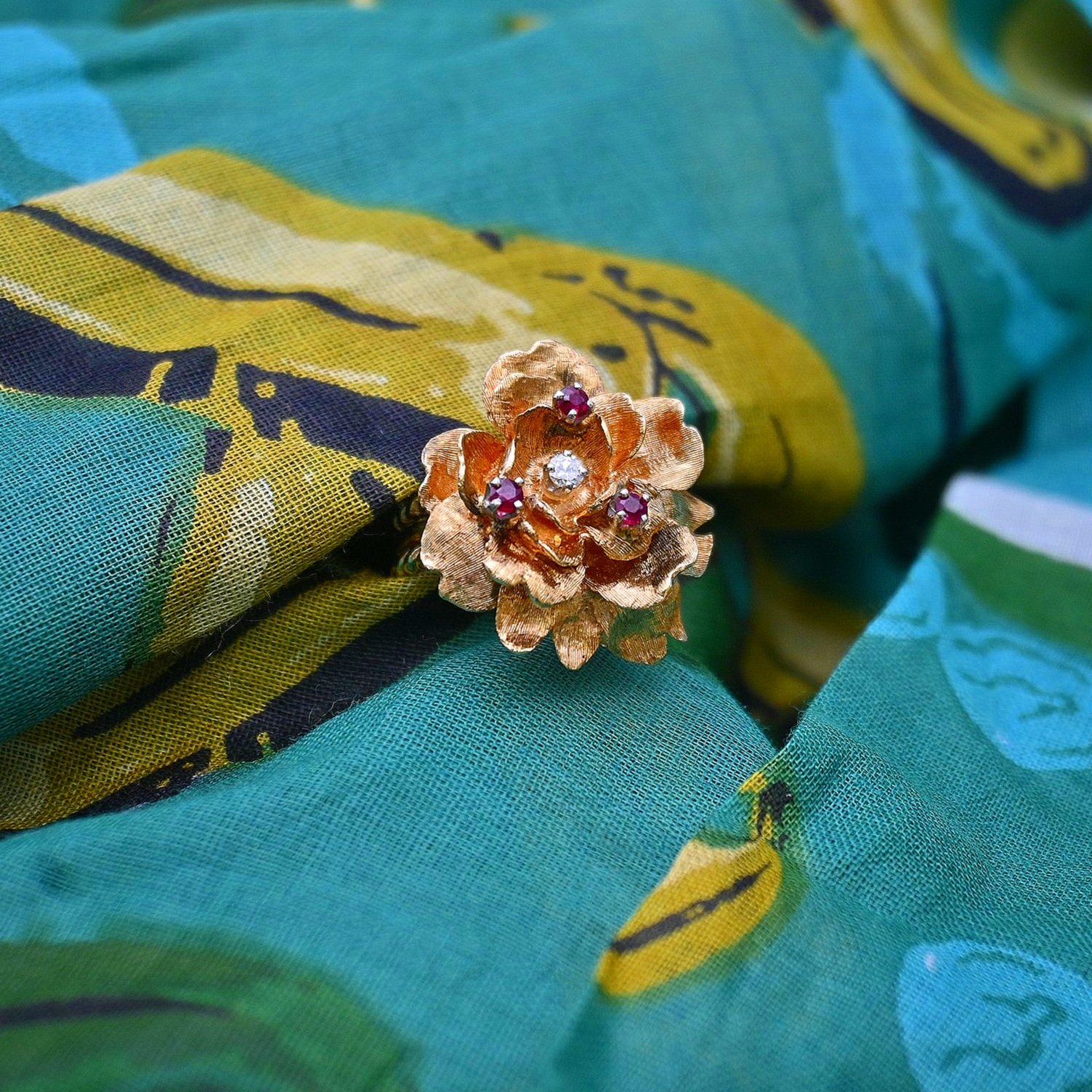 Art Nouveau Textured floral cocktail Ring