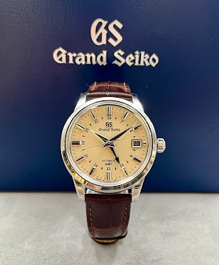 Grand Seiko SBGM221 Main.JPG