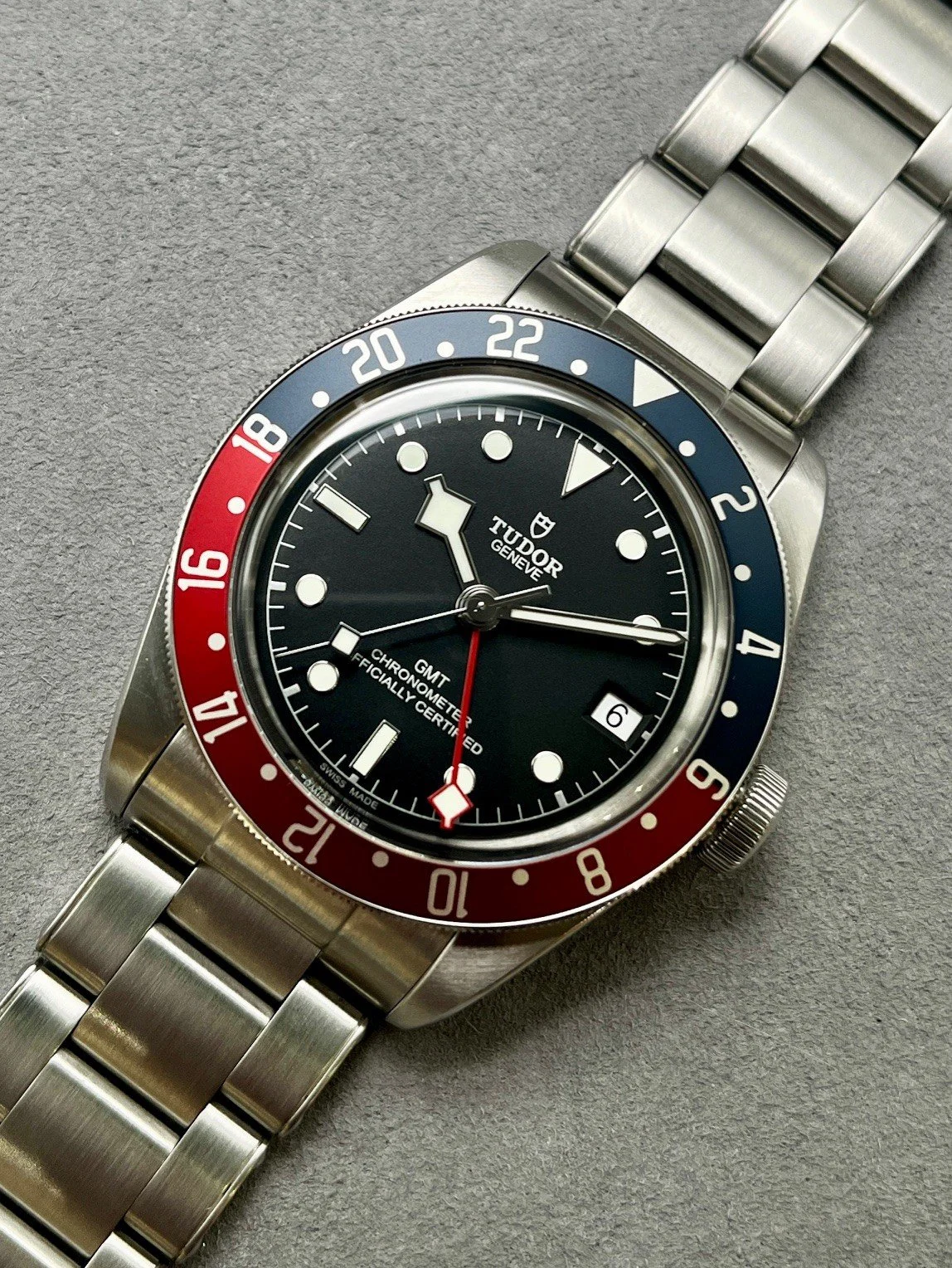 Tudor BBGMT 79830 Main.jpg