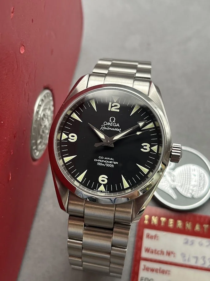Omega Railmaster 2503.52.00 Glamour.JPG