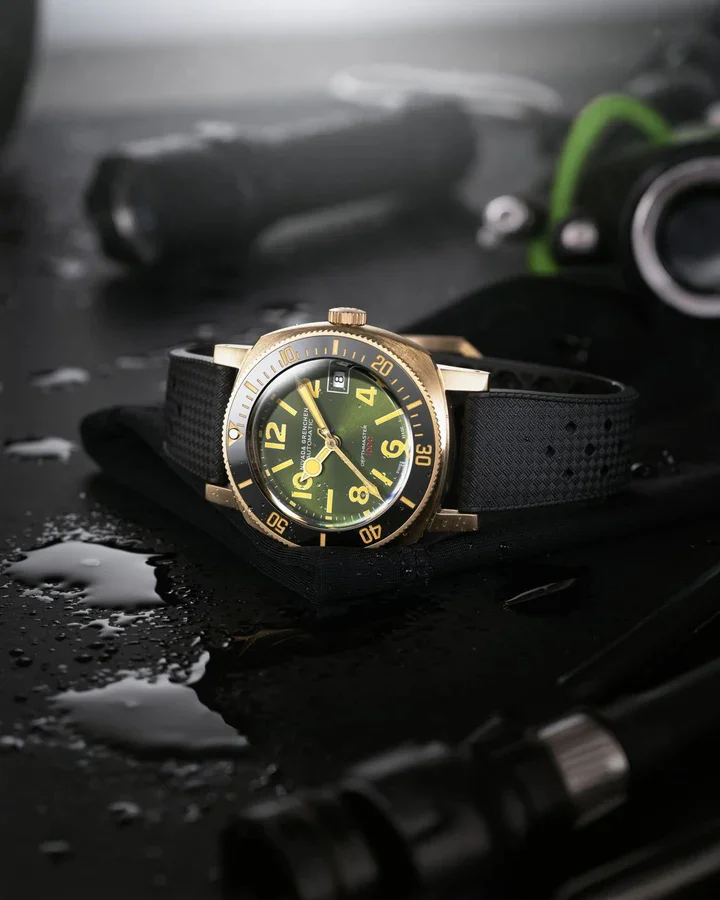 depthmaster-bronze-green-514044_720x.webp