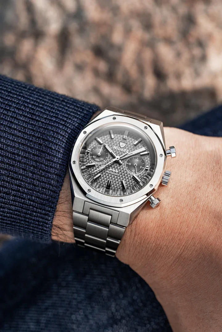 f77-chrono-mecaquartz-grey-38mm-3764191_720x.webp